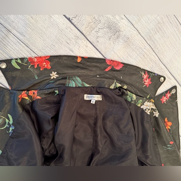 PATRIZIA LUCA Black Leather Jacket Bold Floral Print and Tailored Fit/size S - Picture 11 of 12